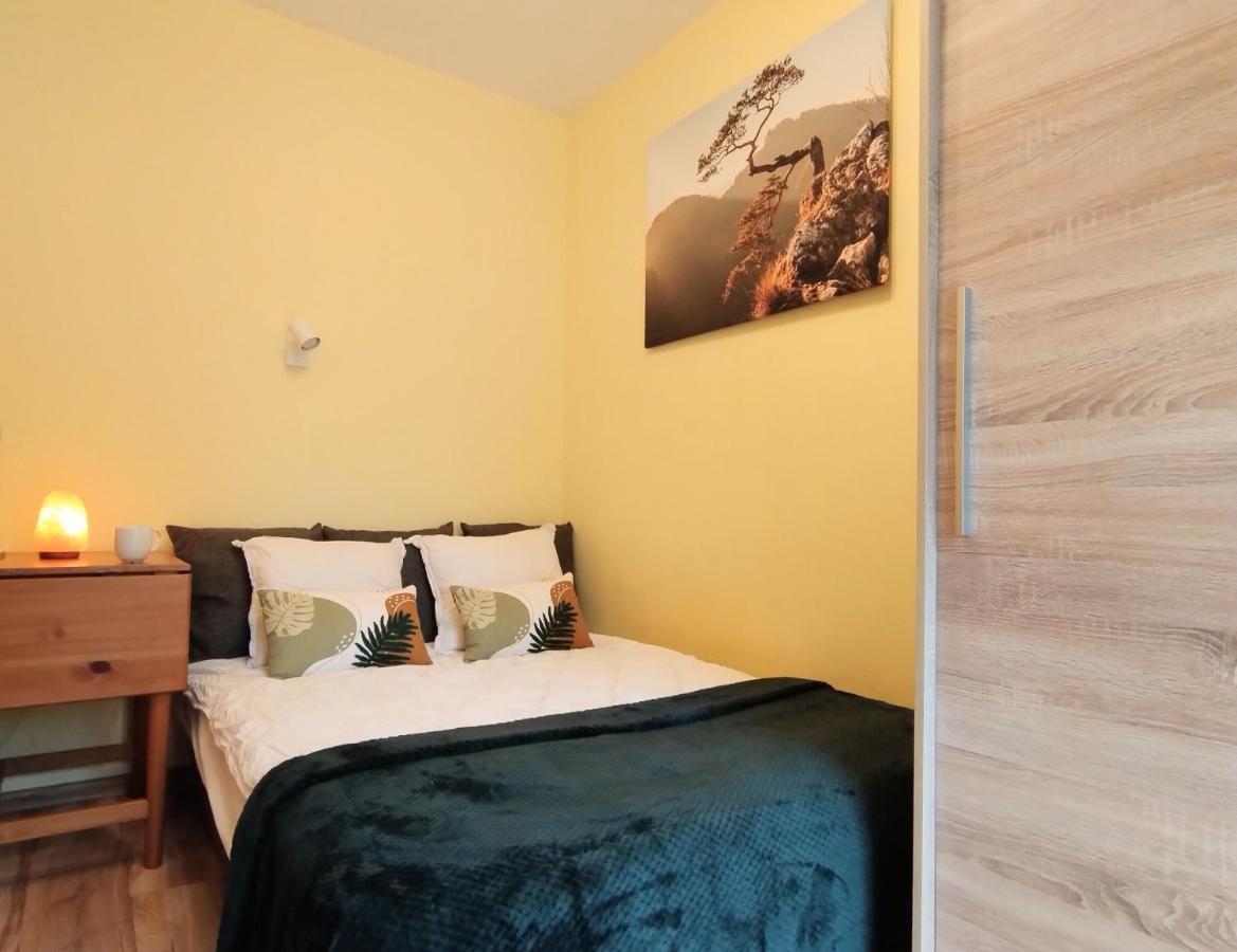 Yellow Apartment Wieliczka Εξωτερικό φωτογραφία