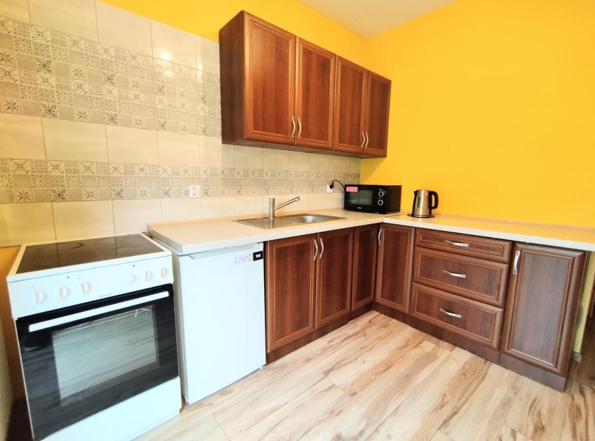 Yellow Apartment Wieliczka Εξωτερικό φωτογραφία