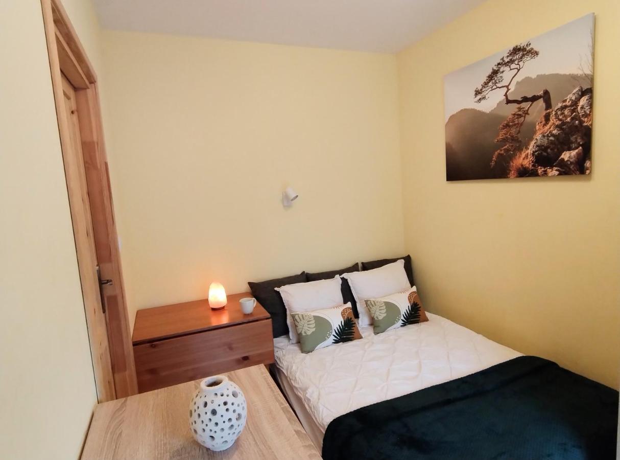 Yellow Apartment Wieliczka Εξωτερικό φωτογραφία
